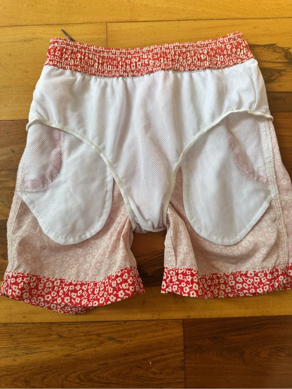 J. Crew Boy’s Crewcut Red Floral Drawstring Swim Trunks size 6